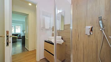 Apartment | Bathroom