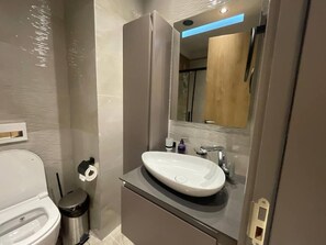 Apart Daire, 1 Yatak Odası, Veranda | Banyo