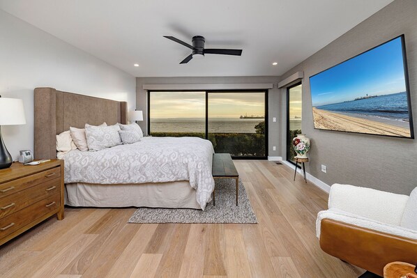 3 habitaciones, escritorio, tabla de planchar con plancha y wifi gratis 