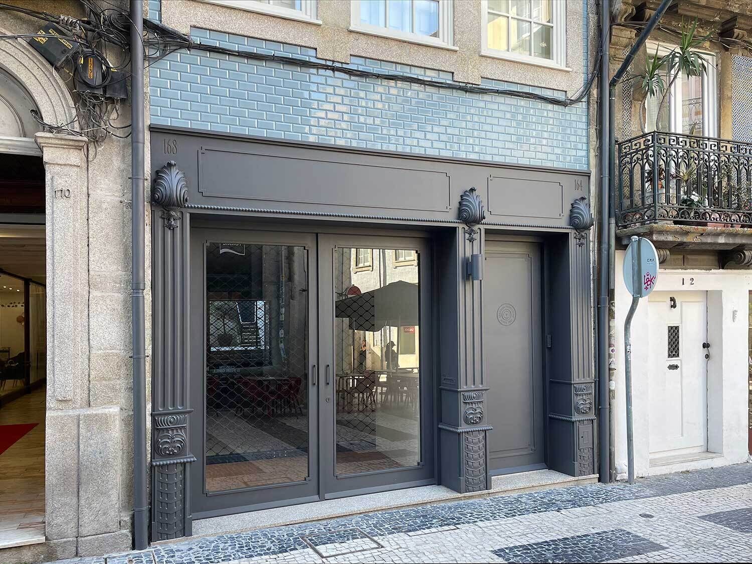 Fachada de la propiedad