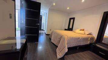 3 bedrooms, WiFi, bed sheets