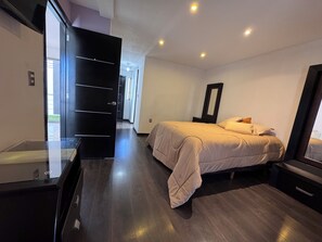 3 bedrooms, WiFi, bed sheets