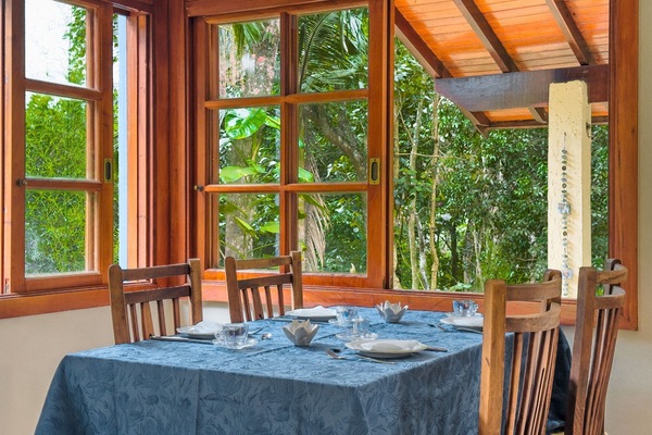 Chalet | Dining