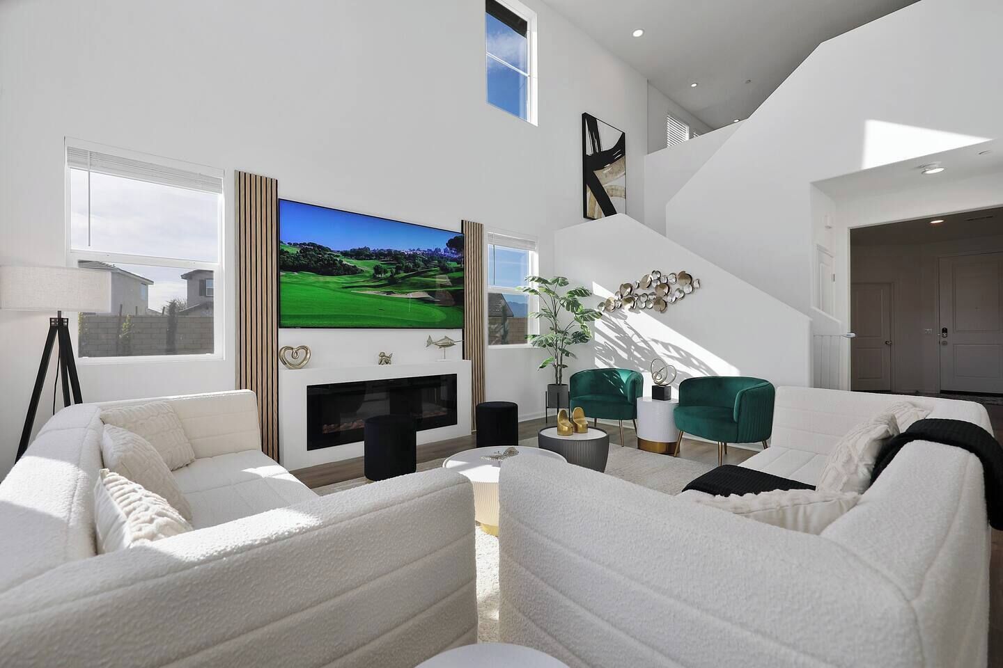 Smart TV, chimenea y futbolito 