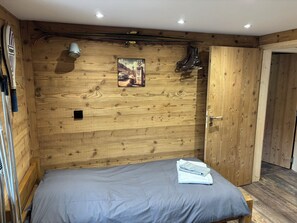 3 chambres, accĂšs Internet, draps fournis