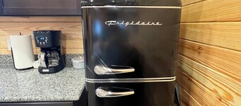 Cabin Unit 6 of 6 with AC and WiFi in lovely Paige