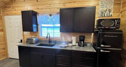 Cabin Unit 6 of 6 with AC and WiFi in lovely Paige