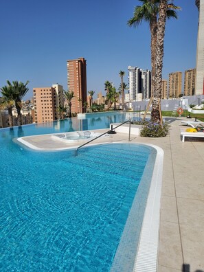 Outdoor pool - ROMERO APARTMENTS SUNSET CLIFFS BENIDORM (Benidorm)