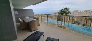 Outdoor dining - ROMERO APARTMENTS SUNSET CLIFFS BENIDORM (Benidorm)