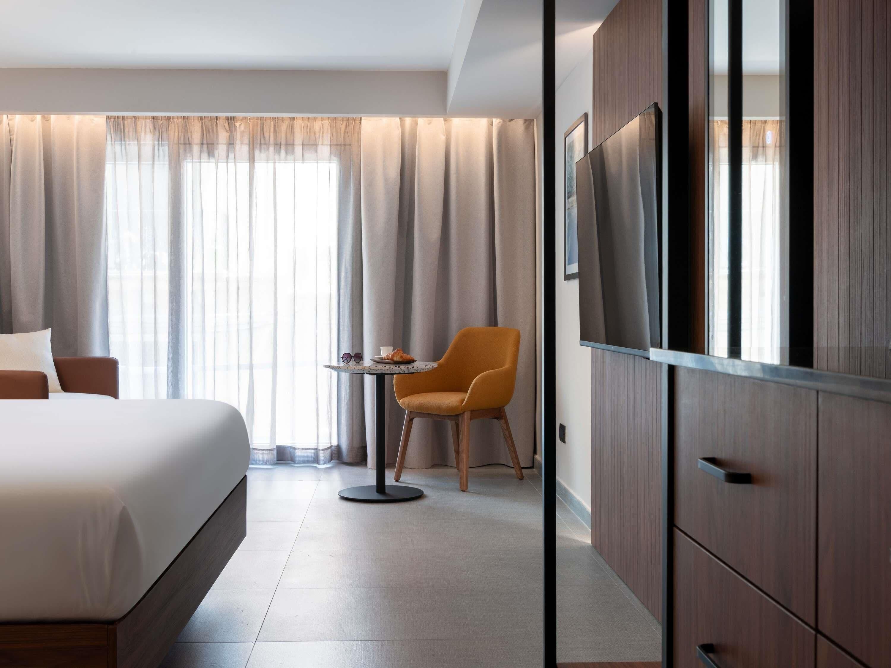 Room, 1 Double Bed with Sofa bed | Premium bedding, individually decorated, individually furnished, desk