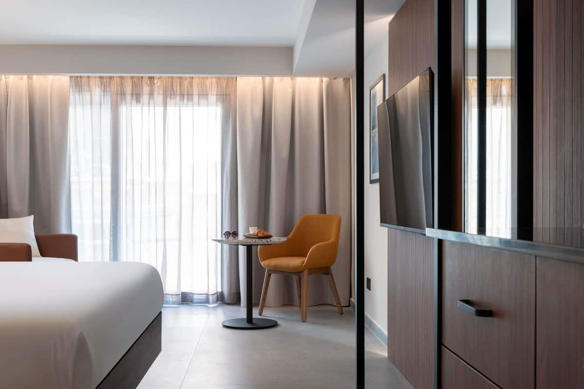 Room, 1 Double Bed with Sofa bed | Premium bedding, individually decorated, individually furnished, desk