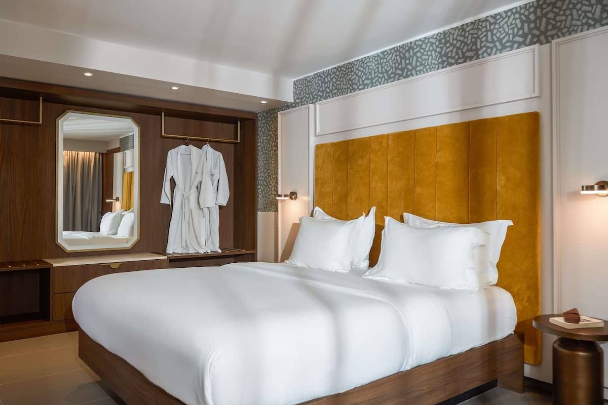 Suite, Two Balconies | Premium bedding, desk, laptop workspace, soundproofing