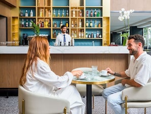 Bar (on property) - Novotel Malta Sliema (Gzira)