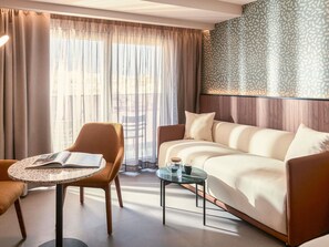 Rom – superior, 1 dobbeltseng med sovesofa | Sengetøy av topp kvalitet, individuelt dekorert og individuelt innredet