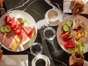 Daily buffet breakfast for a fee