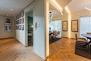 Dining - Modern Polanco Retreat with Balcony, Office Space & Style (Ciudad de México)