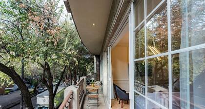 Polanco Gem with Balcony and Office Nook