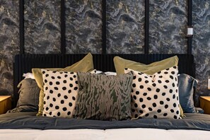 3 Schlafzimmer, Schreibtisch, Bügeleisen/Bügelbrett, WLAN