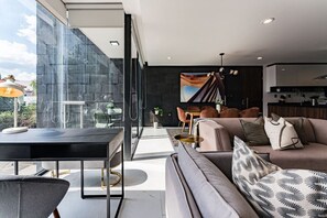TV - Luxury Apartments Near Lincoln Park and Top Restaurants, Ideal for Groups (Ciudad de México)