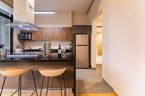 Fridge, microwave, oven, stovetop