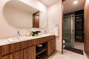 Haartrockner, Shampoo