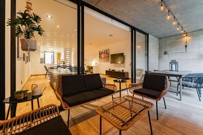 Interior - Terrace Oasis: Colorful Condesa Apartment (Ciudad de México)