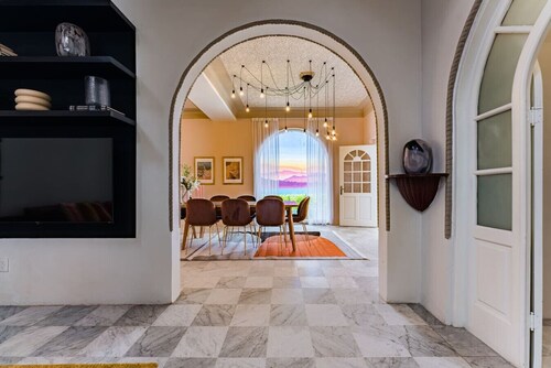 Artistic Haven in Roma Norte with Outdoor Dining