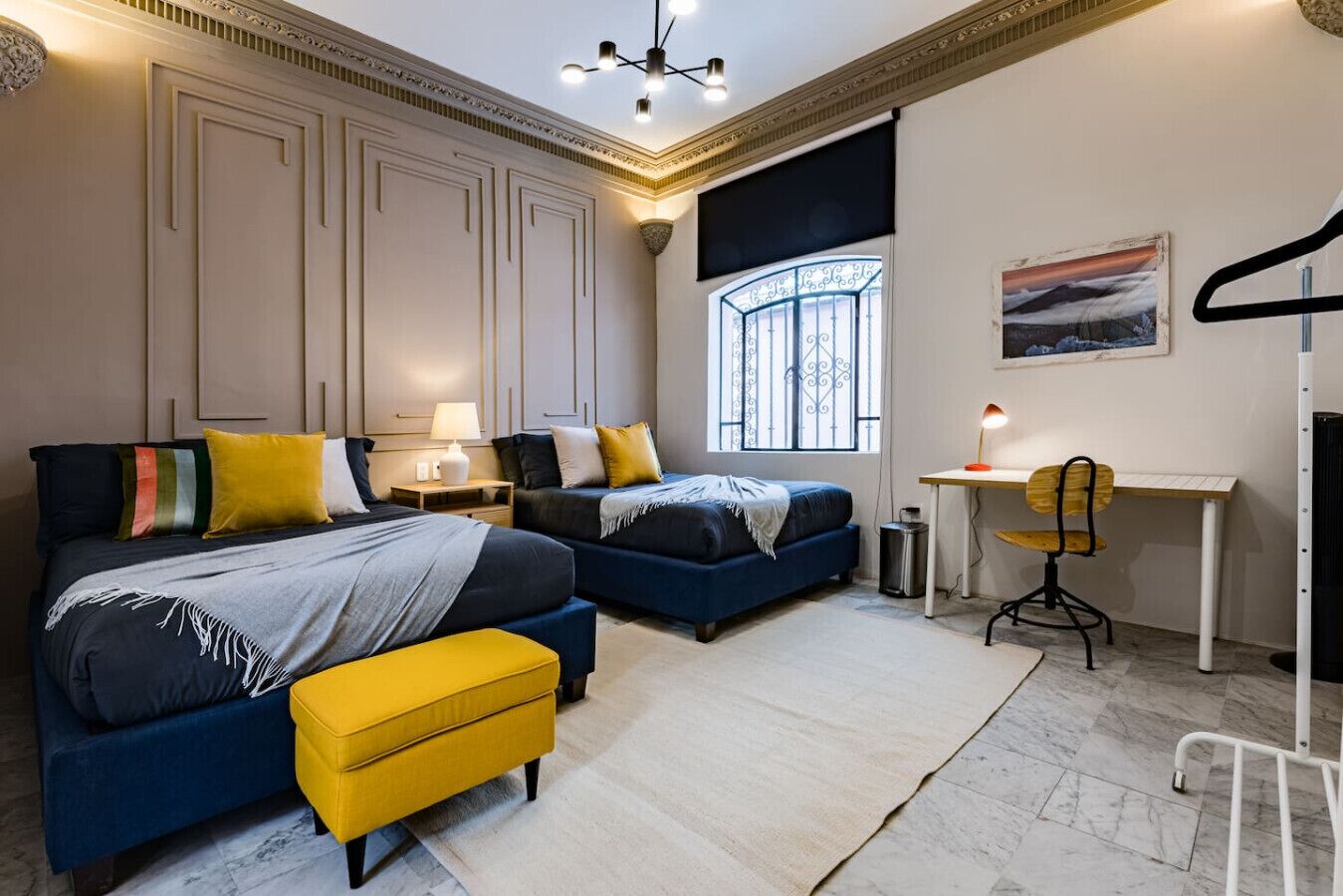 7 bedrooms, desk, iron/ironing board, travel crib