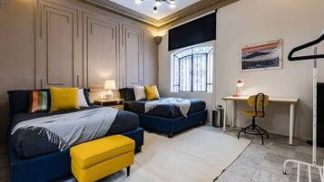 7 bedrooms, desk, iron/ironing board, travel crib