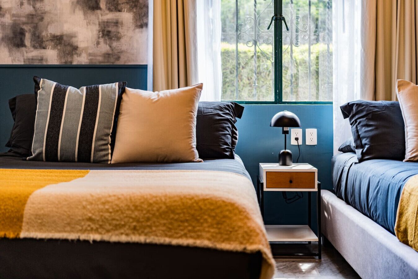 7 bedrooms, desk, iron/ironing board, travel crib