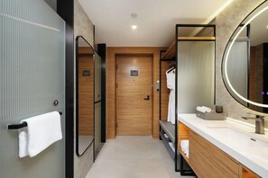 Bathroom - Mercure Guangzhou Baiyun International Airport (Guangzhou)