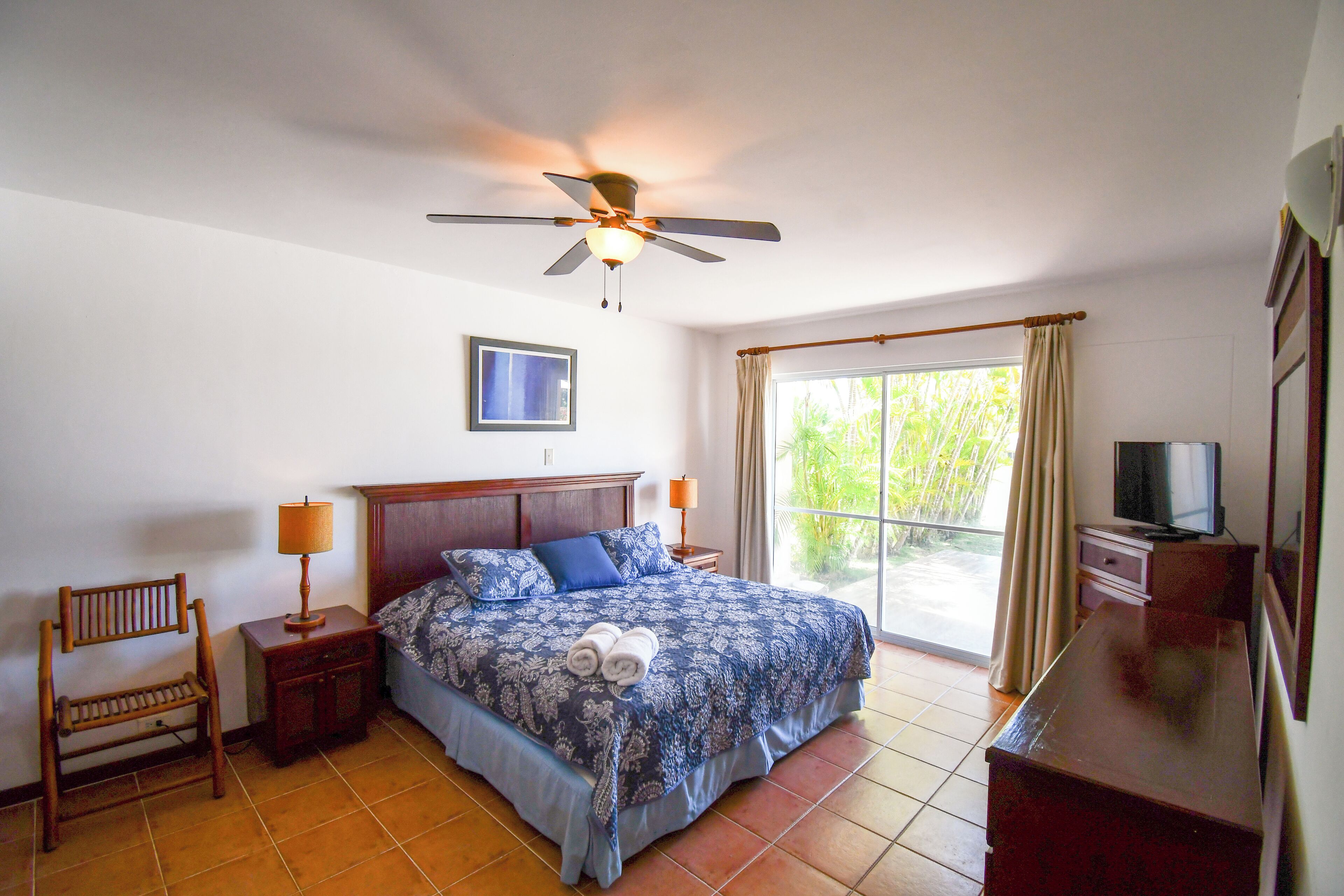 3 dormitorios, escritorio, tabla de planchar con plancha y wifi gratis