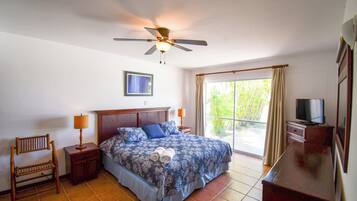 3 dormitorios, escritorio, tabla de planchar con plancha y wifi gratis