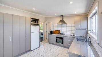 Fridge, microwave, dishwasher, coffee/tea maker