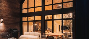Luxurious Forest Retreat near Tremblant