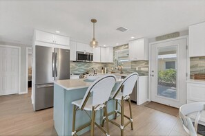 Unclassified image, 3 of 45, button