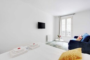 1 bedroom, desk, iron/ironing board, free WiFi