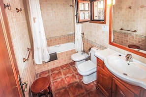 Douche, serviettes fournies