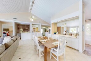 House, Multiple Beds (Sandy Shores) | Dining