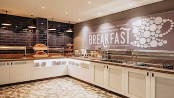 Desayuno continental diario (EUR 17.9 por persona)