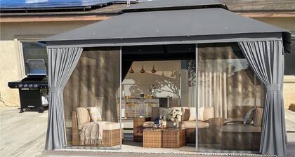 NEW! Charming Pet-Friendly Getaway in Sunny Beaumont