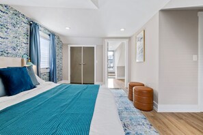 3 bedrooms, desk, travel crib, free WiFi