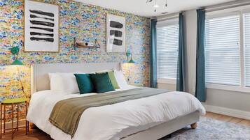 3 bedrooms, desk, travel cot, free WiFi