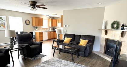 Rusty Rim Bike House Unit 1, Centrally located, 2 bed 1 bath