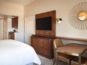 2 soverom, safe på rommet, skrivebord og strykejern/-brett