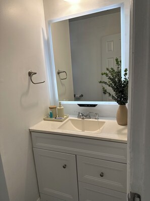 Handtücher, Seife, Toilettenpapier