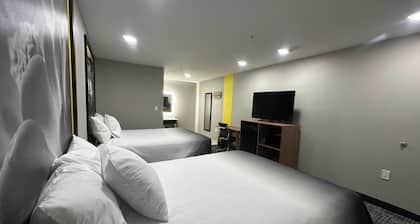 Super 8 BY Wyndham Lubbock Airport