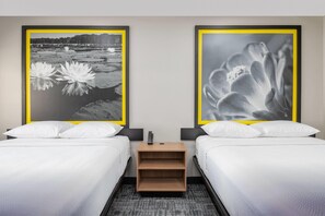 Room, 2 Queen Beds, Non Smoking
