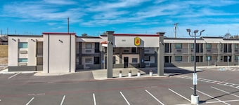 Super 8 BY Wyndham Lubbock Airport