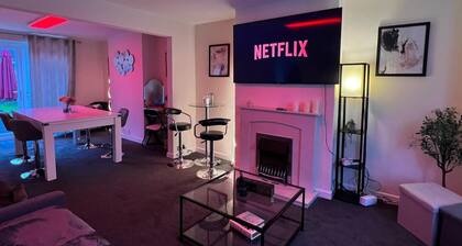 Southampton retreat-Hot Tub-Pool-Parking